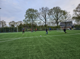 Training S.K.N.W.K. JO19-1 van donderdag 25 april 2024 (101/120)